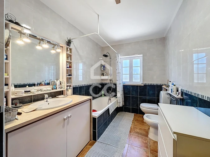 Moradia T2 para Venda em Alvorninha Foto 4