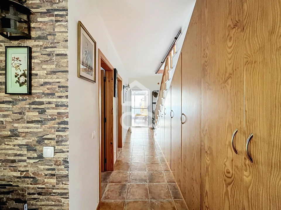 Moradia T2 para Venda em Alvorninha Foto 2