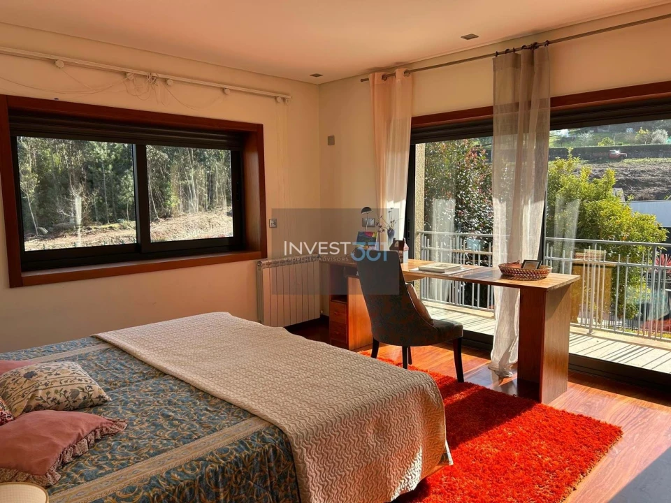 Apartamento T6 para Venda em Reboreda e Nogueira Foto 4