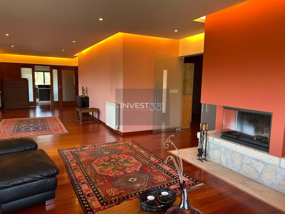 Apartamento T6 para Venda em Reboreda e Nogueira Foto 13