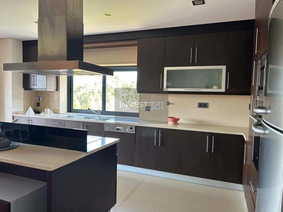 Apartamento T6 para Venda em Reboreda e Nogueira Foto 8