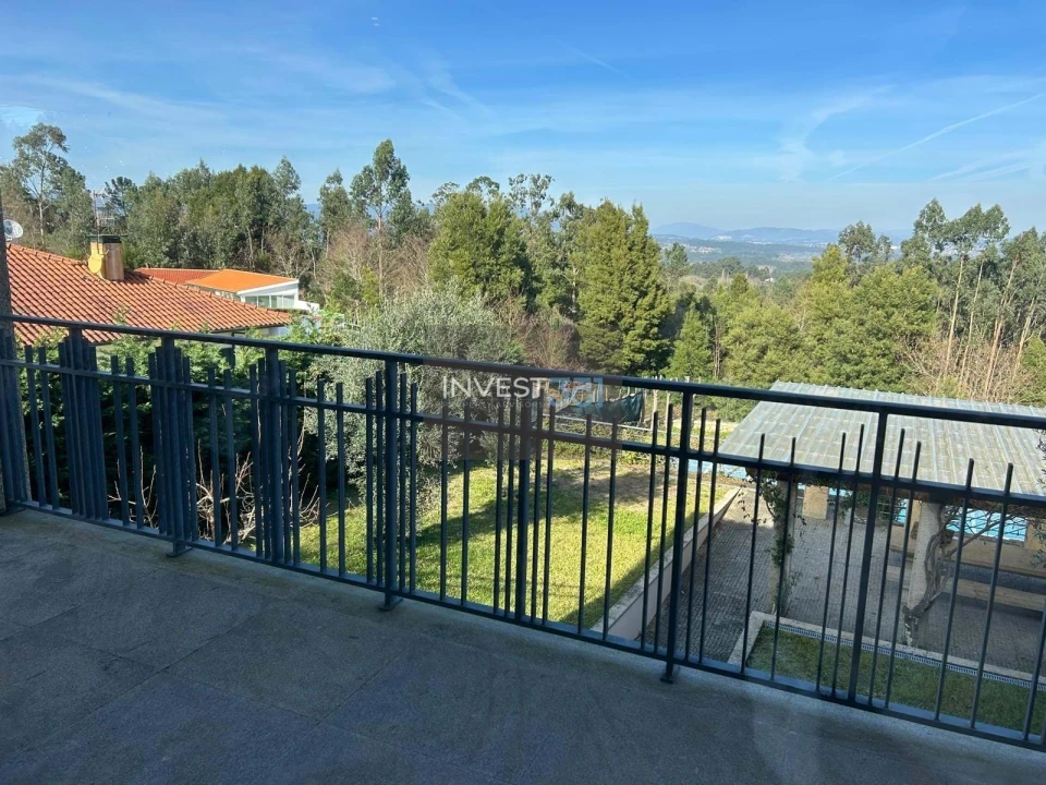 Apartamento T6 para Venda em Reboreda e Nogueira Foto 3