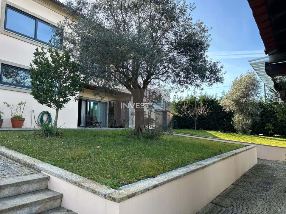 Apartamento T6 para Venda em Reboreda e Nogueira Foto 1