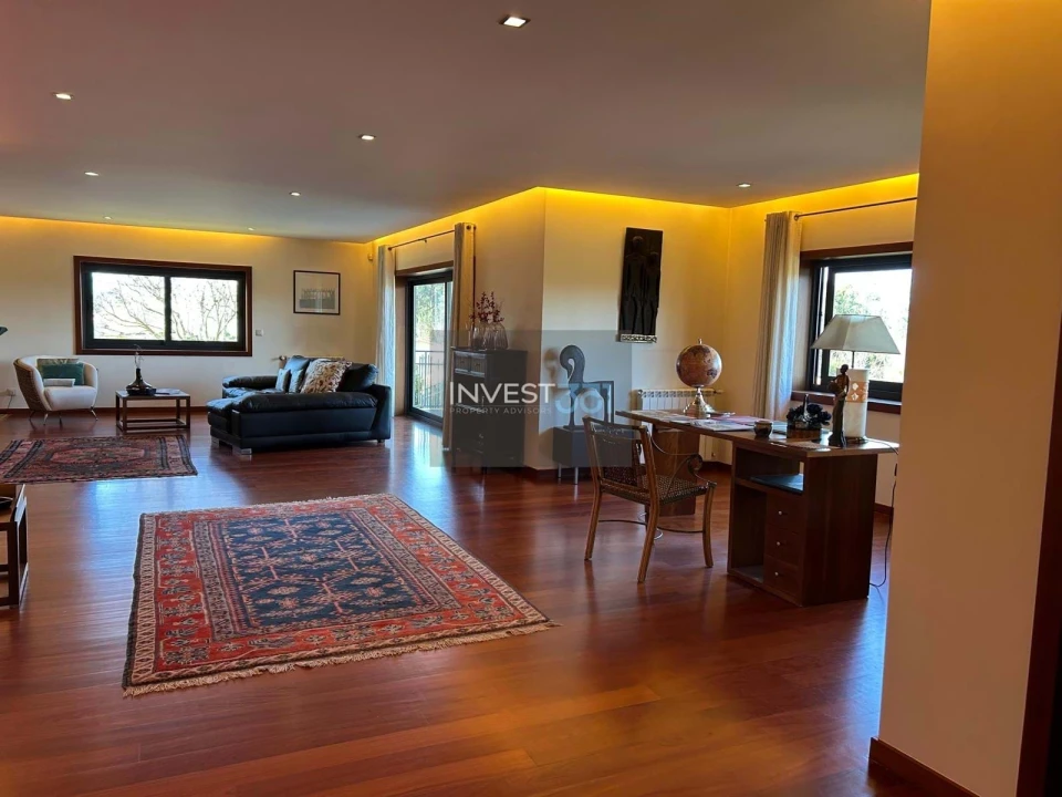 Apartamento T6 para Venda em Reboreda e Nogueira Foto 9