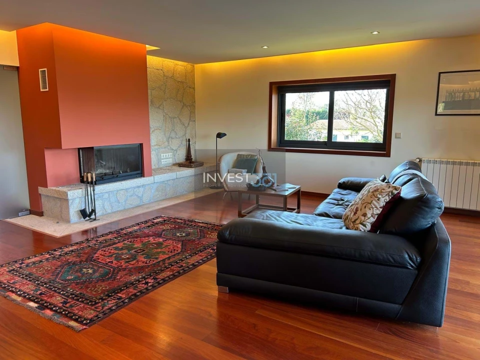 Apartamento T6 para Venda em Reboreda e Nogueira Foto 10