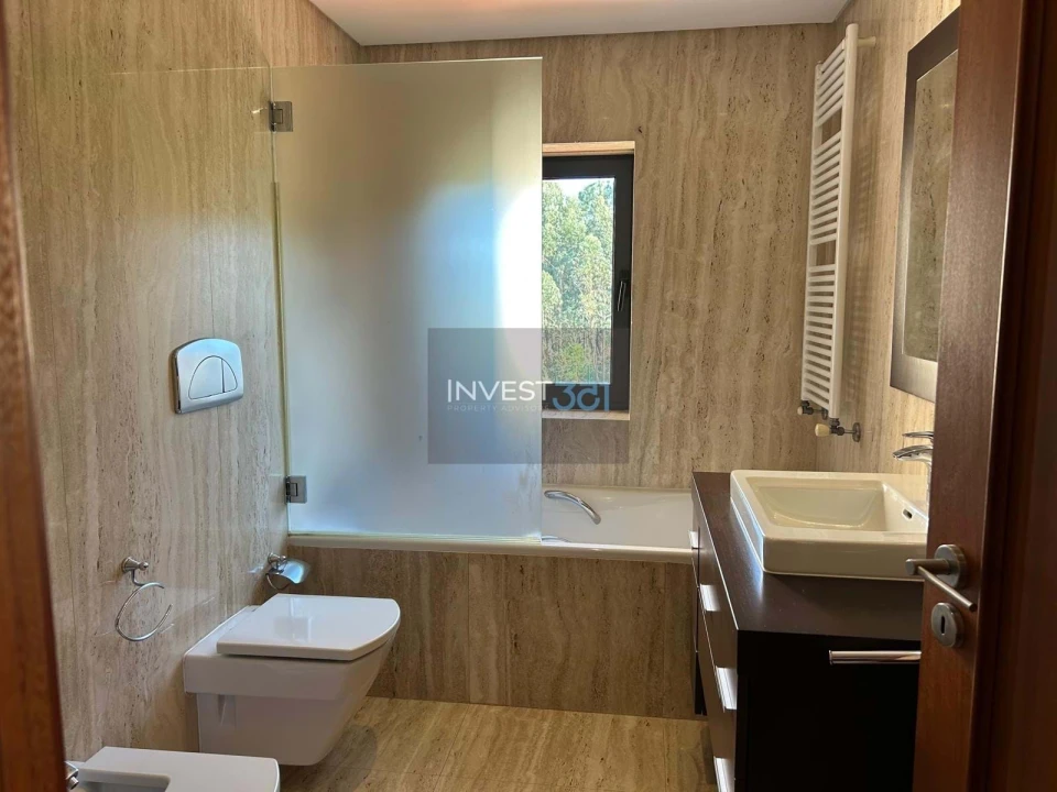 Apartamento T6 para Venda em Reboreda e Nogueira Foto 5