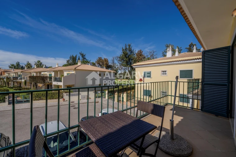 Apartamento T3 para Venda em Quarteira Foto 7