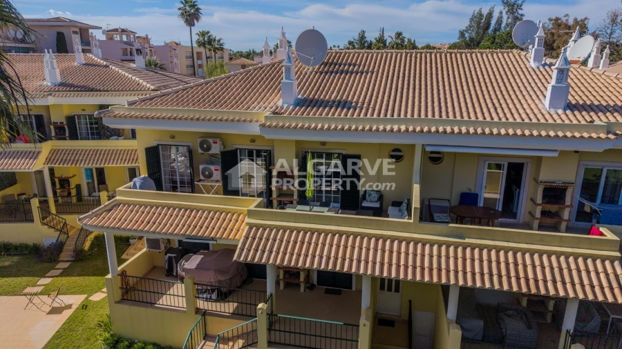 Apartamento T3 para Venda em Quarteira Foto 22