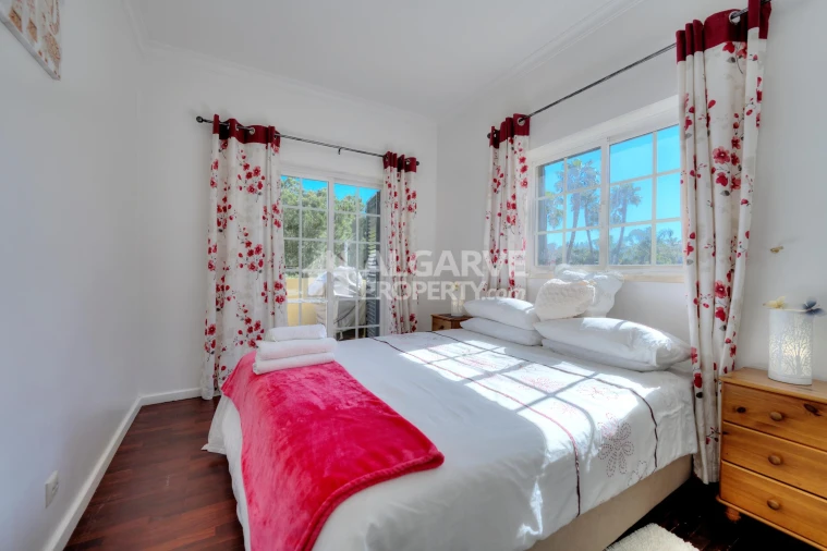 Apartamento T3 para Venda em Quarteira Foto 11