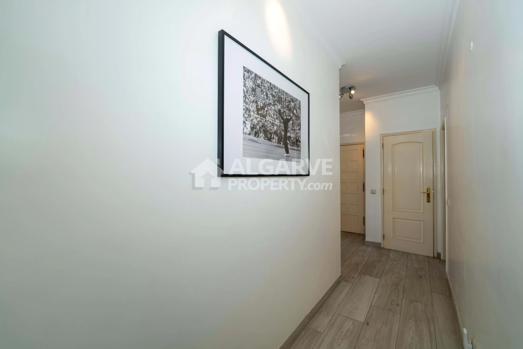 Apartamento T3 para Venda em Quarteira Foto 10