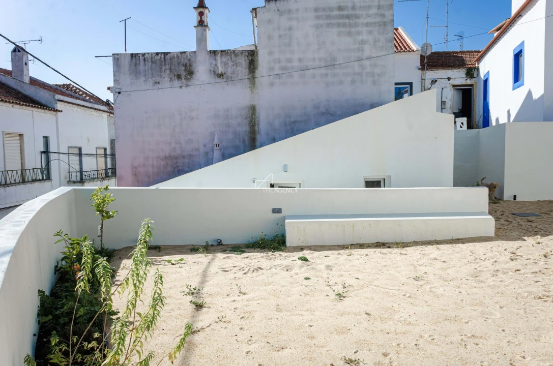 Moradia T3 para Venda em Santa Maria do Castelo e Santiago e Santa Susana Foto 35