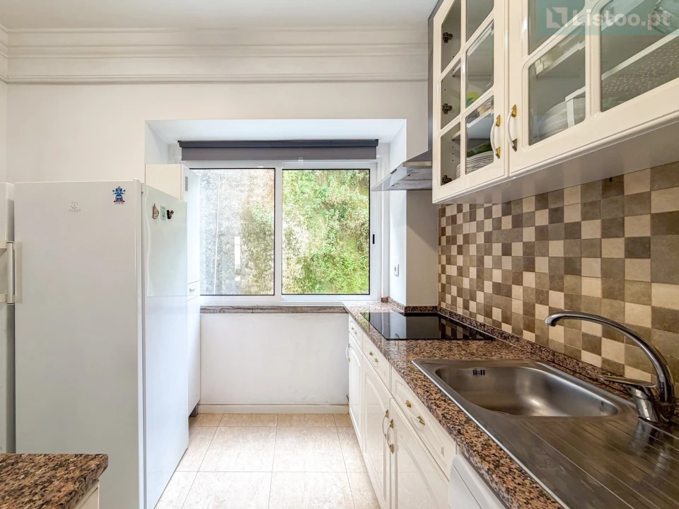 Apartamento T4 para Venda em Areeiro Foto 7