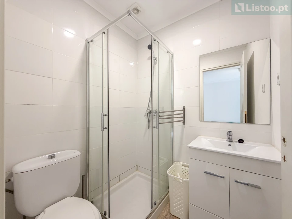 Apartamento T4 para Venda em Areeiro Foto 24