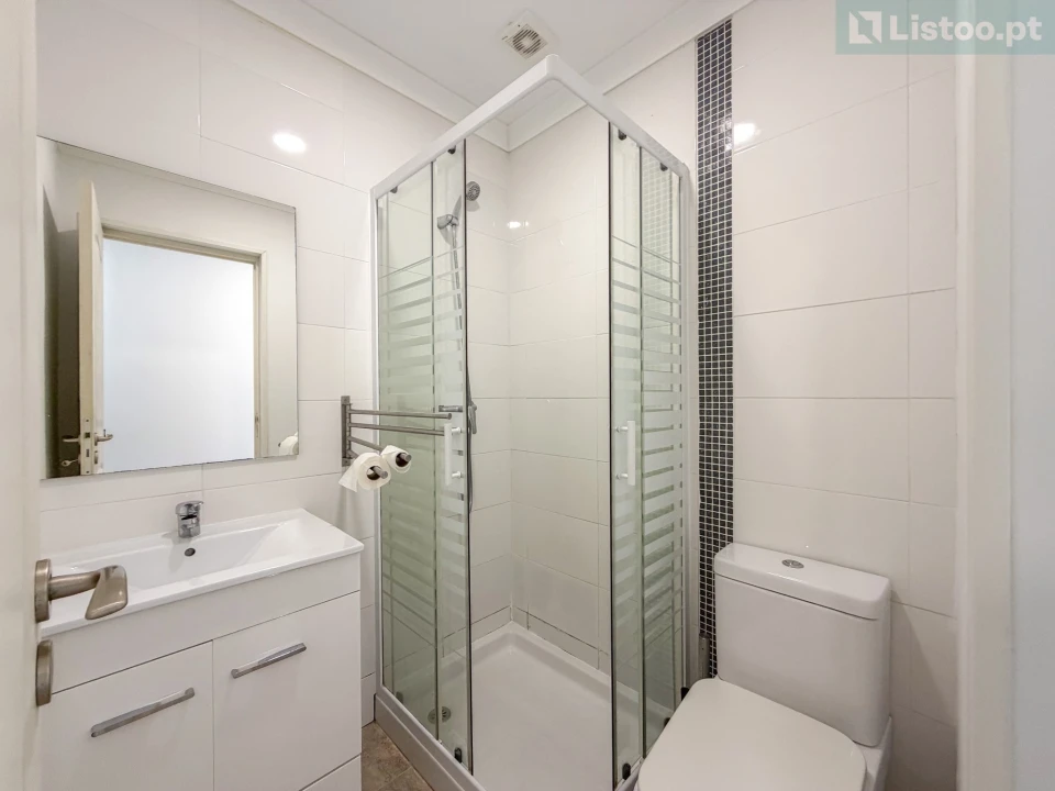 Apartamento T4 para Venda em Areeiro Foto 17