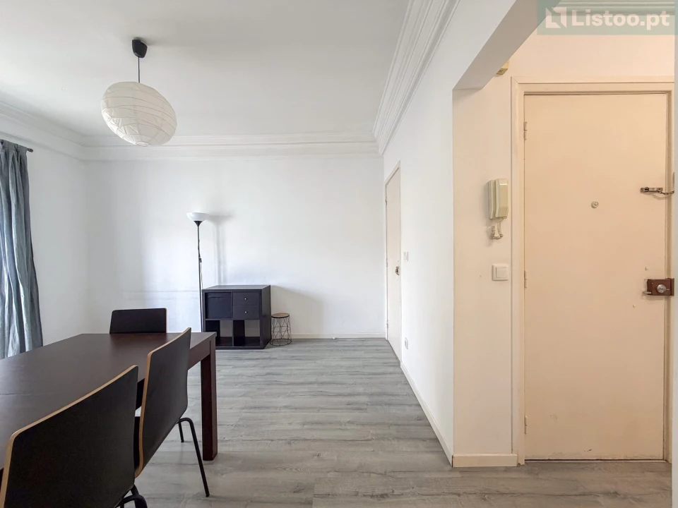 Apartamento T4 para Venda em Areeiro Foto 12