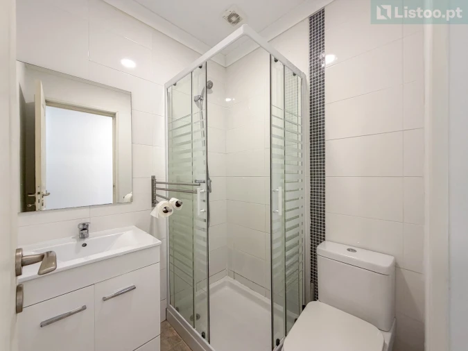 Apartamento T4 para Venda em Areeiro Foto 17