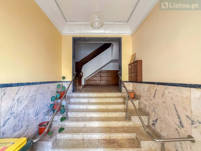 Apartamento T4 para Venda em Areeiro Foto 27