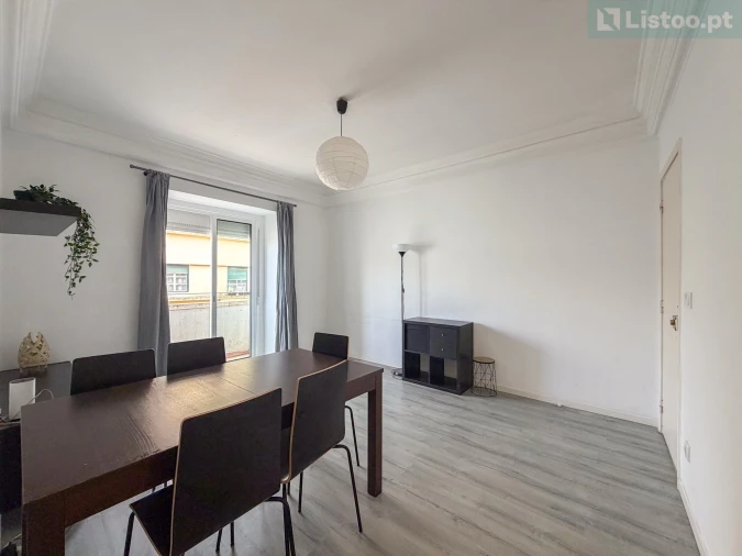 Apartamento T4 para Venda em Areeiro Foto 11