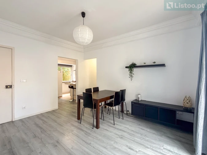 Apartamento T4 para Venda em Areeiro Foto 3