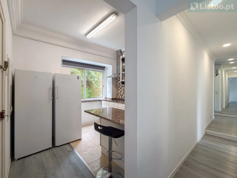 Apartamento T4 para Venda em Areeiro Foto 8