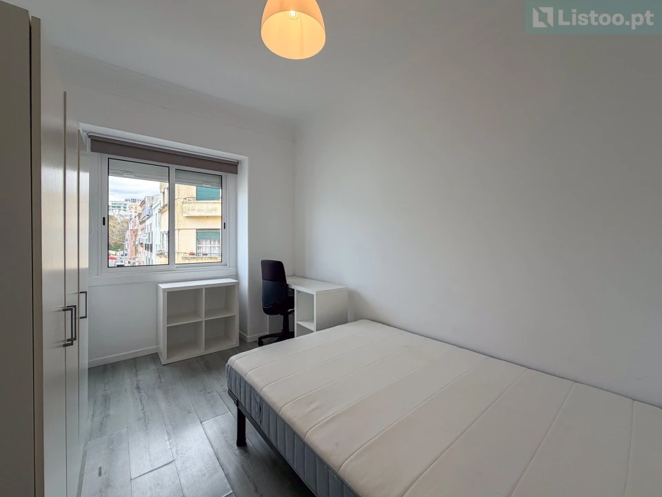 Apartamento T4 para Venda em Areeiro Foto 14