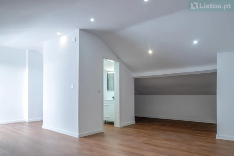 Apartamento T3 para Venda em Alcabideche Foto 4