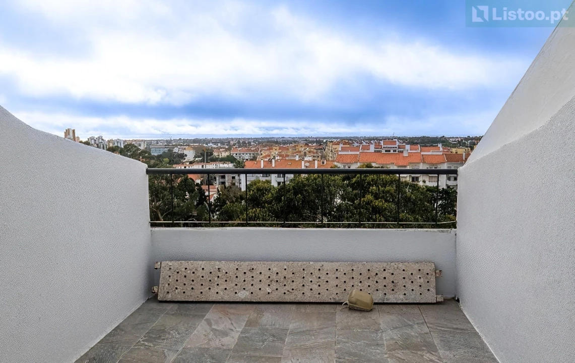 Apartamento T3 para Venda em Alcabideche Foto 2