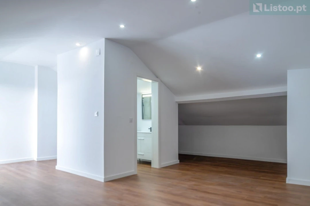 Apartamento T3 para Venda em Alcabideche Foto 4