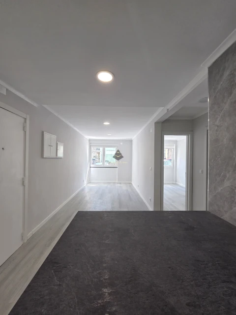 Apartamento T2 para Venda em Benfica