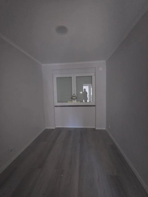 Apartamento T2 para Venda em Benfica