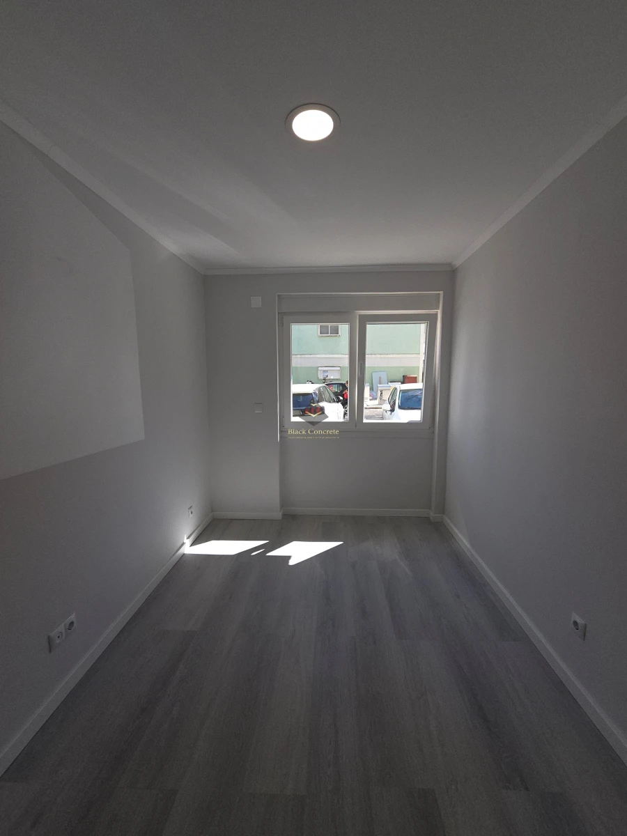 Apartamento T2 para Venda em Benfica Foto 10