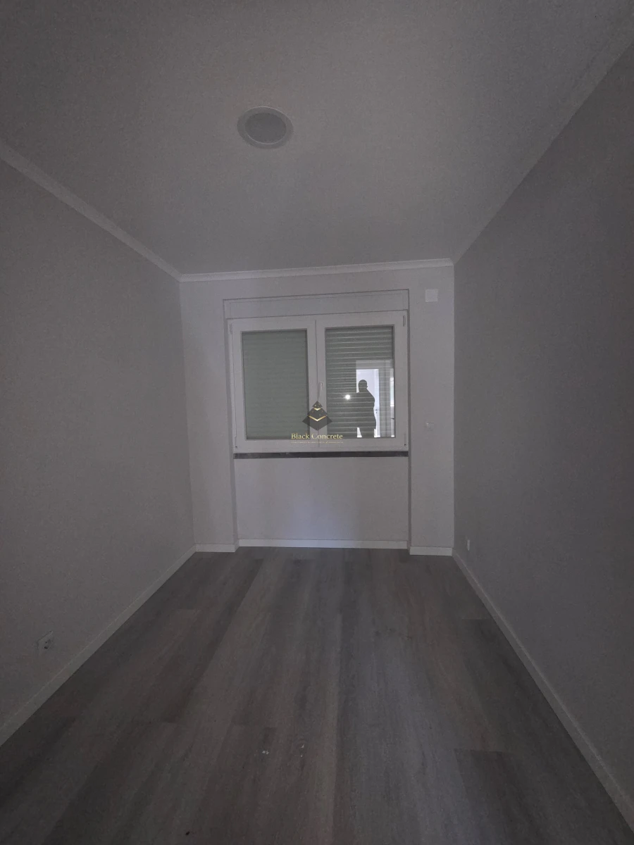 Apartamento T2 para Venda em Benfica Foto 12