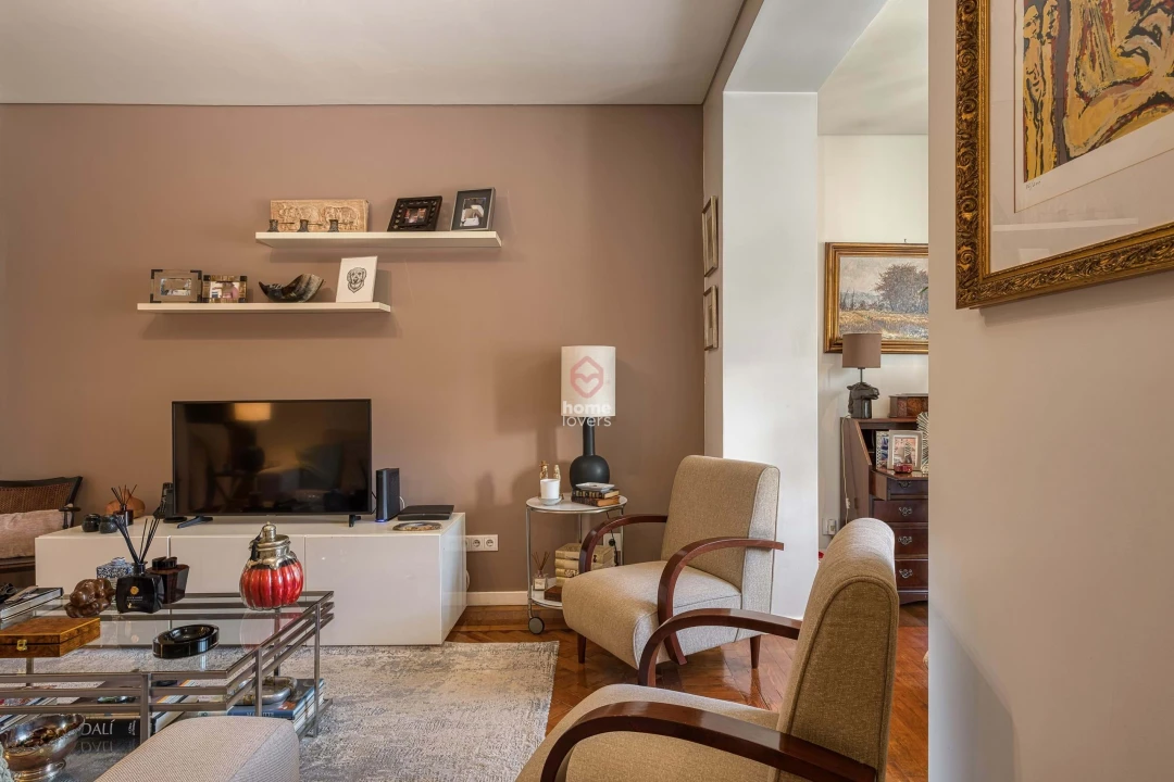 Apartamento T3 para Venda em Alvalade Foto 3