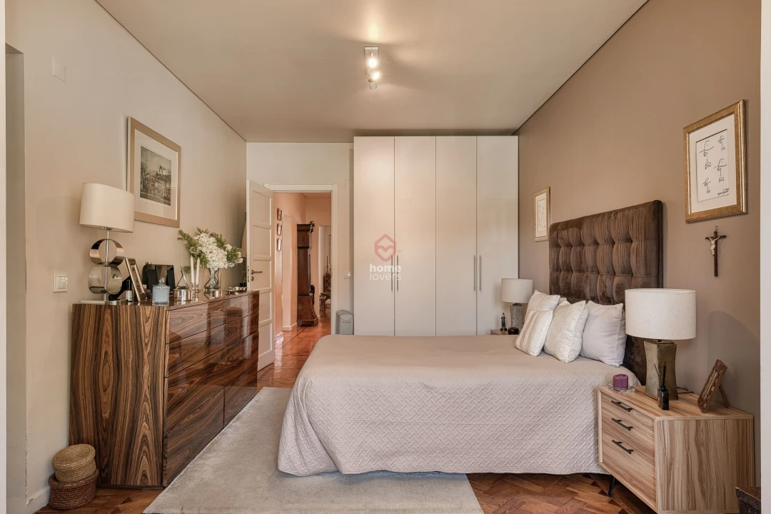 Apartamento T3 para Venda em Alvalade Foto 16
