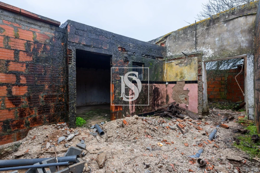 Moradia T3 para Venda em Azoia de Cima e Tremês Foto 20