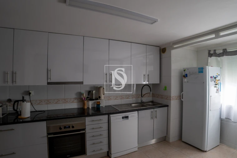Apartamento T4 para Venda em Alhos Vedros Foto 16
