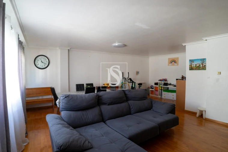 Apartamento T4 para Venda em Alhos Vedros Foto 8