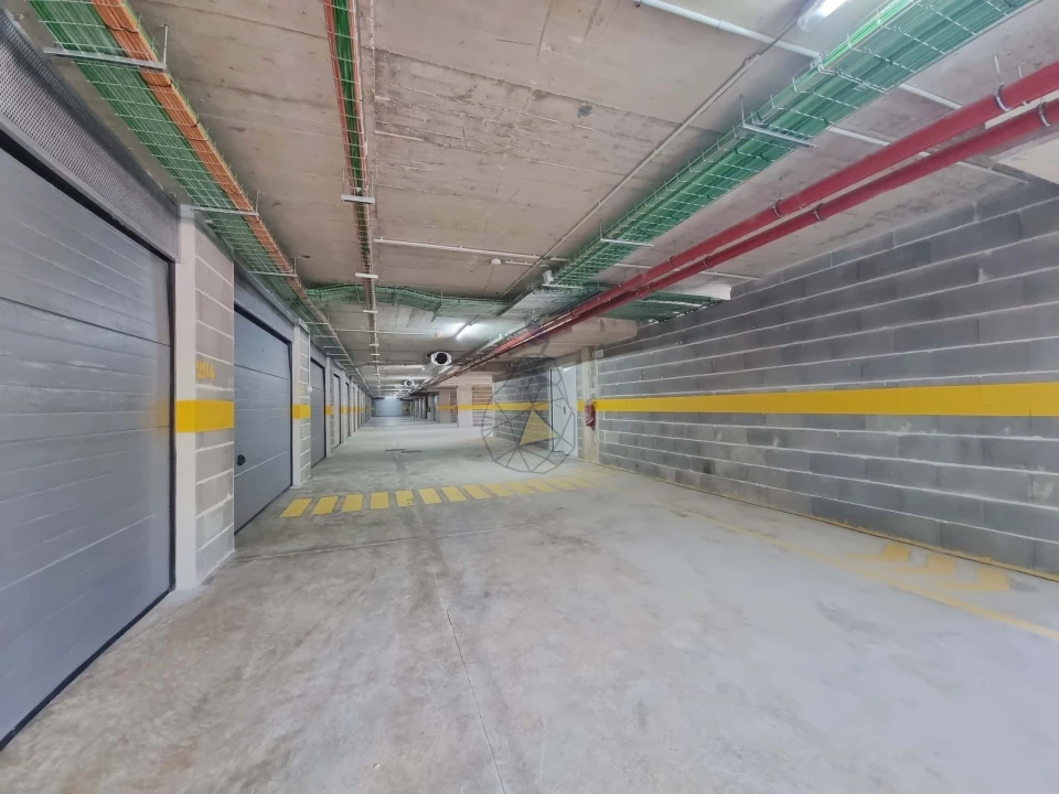 Garagem para Arrendamento em Portimão Foto 13