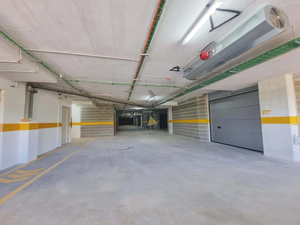 Garagem para Arrendamento em Portimão Foto 18