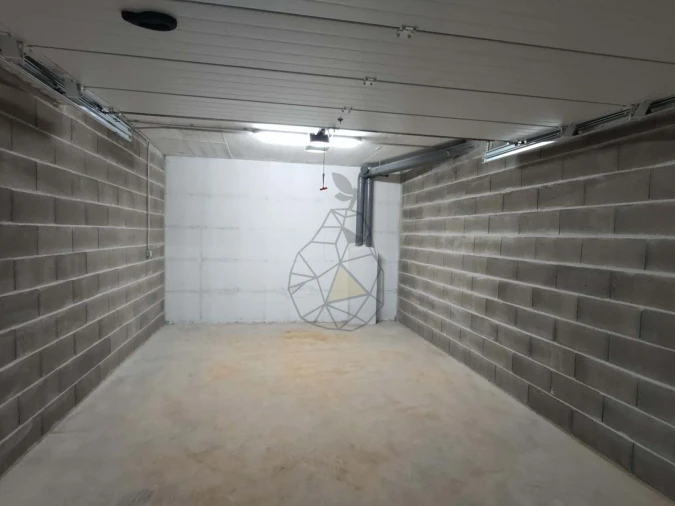 Garagem para Arrendamento em Portimão Foto 3