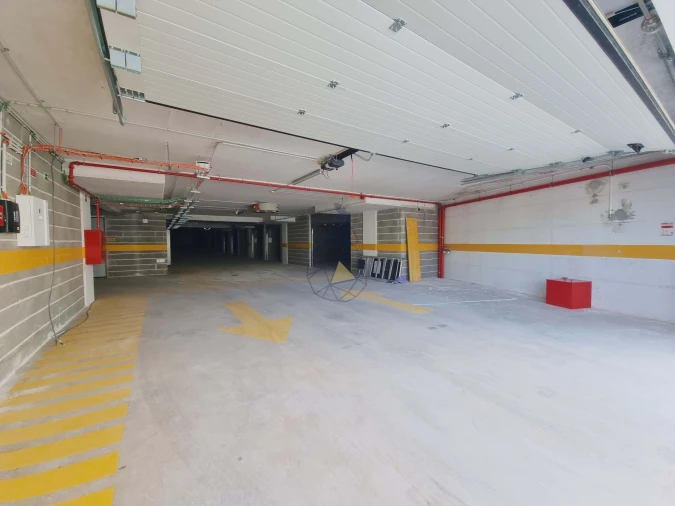 Garagem para Arrendamento em Portimão Foto 14