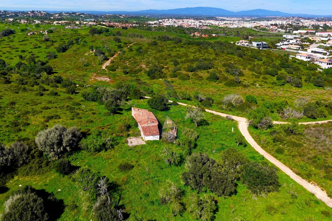 Terreno para Venda em Lagos (São Sebastião e Santa Maria) Foto 9