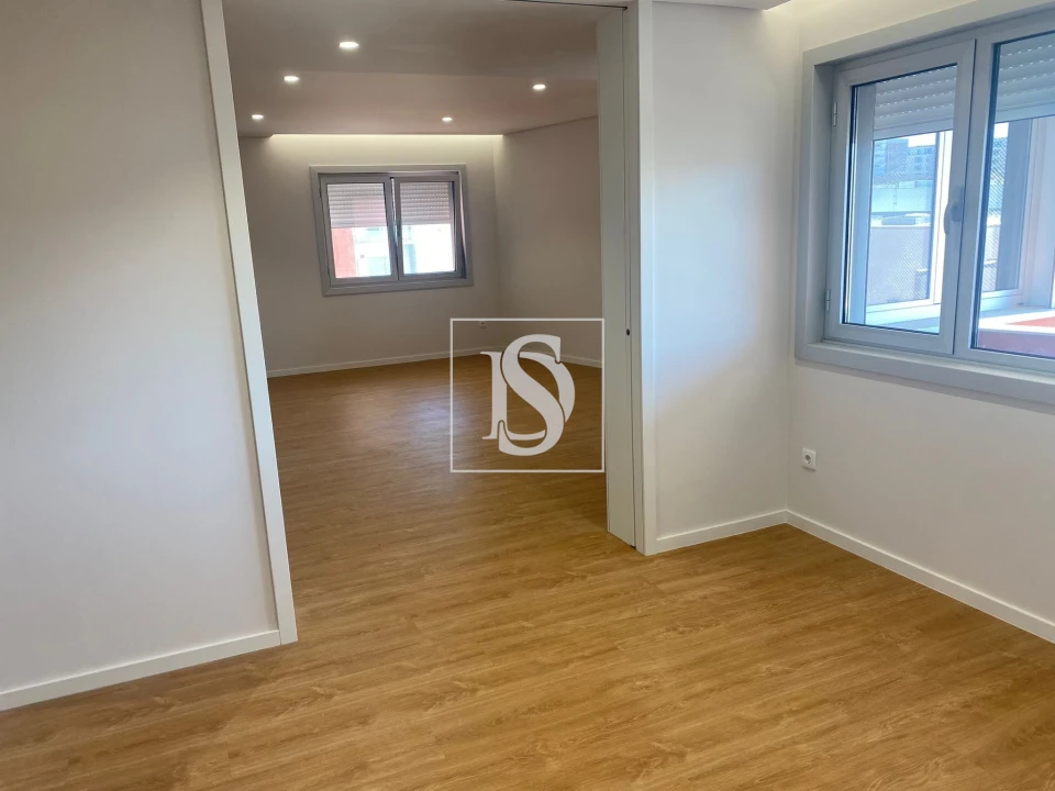 Apartamento T3 para Venda em Arcozelo Foto 6