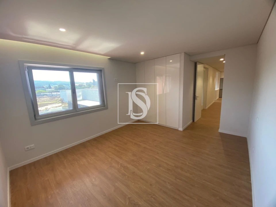 Apartamento T3 para Venda em Arcozelo Foto 18