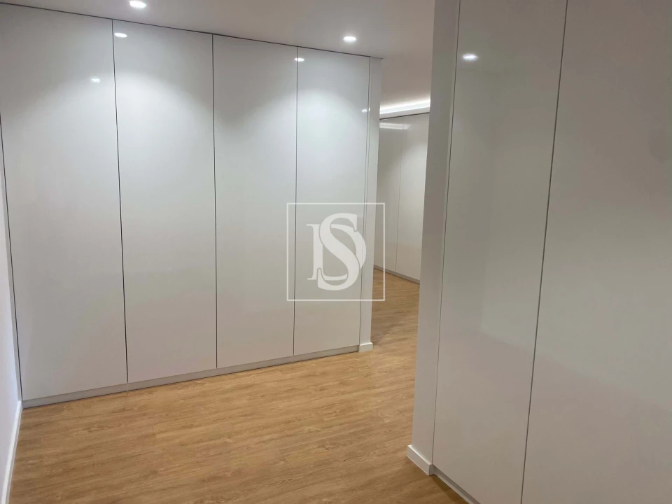 Apartamento T3 para Venda em Arcozelo Foto 22