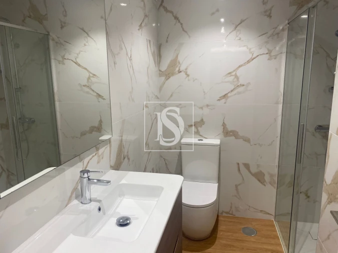 Apartamento T3 para Venda em Arcozelo Foto 8