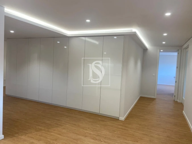 Apartamento T3 para Venda em Arcozelo Foto 19