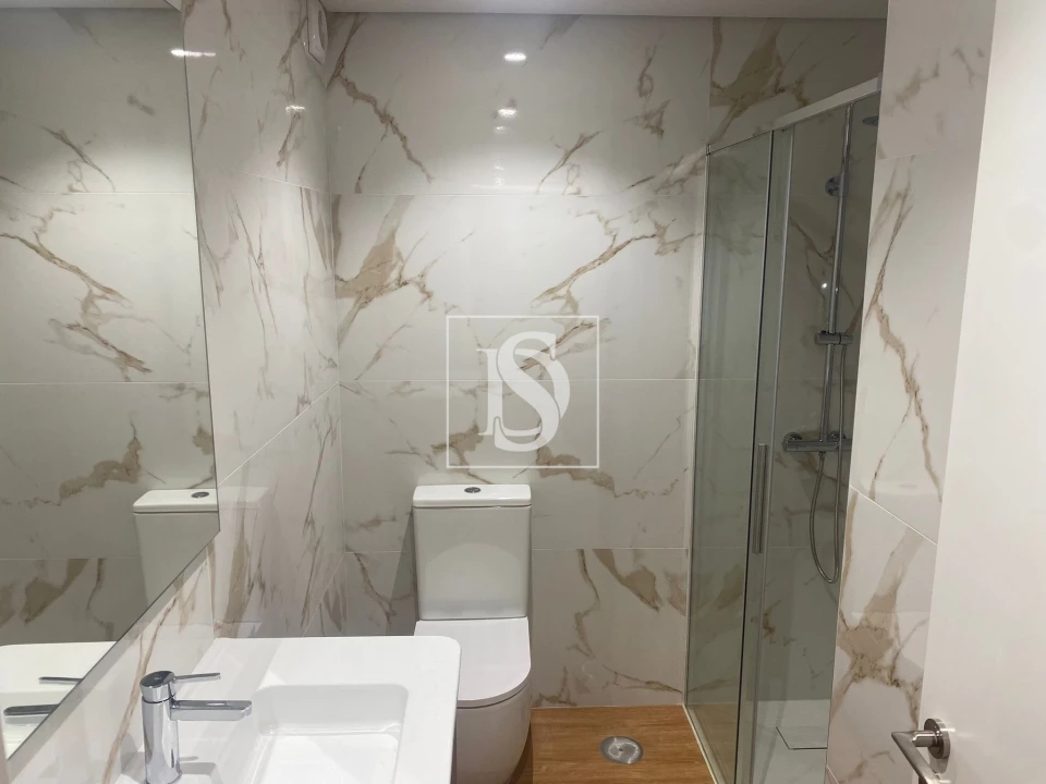 Apartamento T3 para Venda em Arcozelo Foto 23