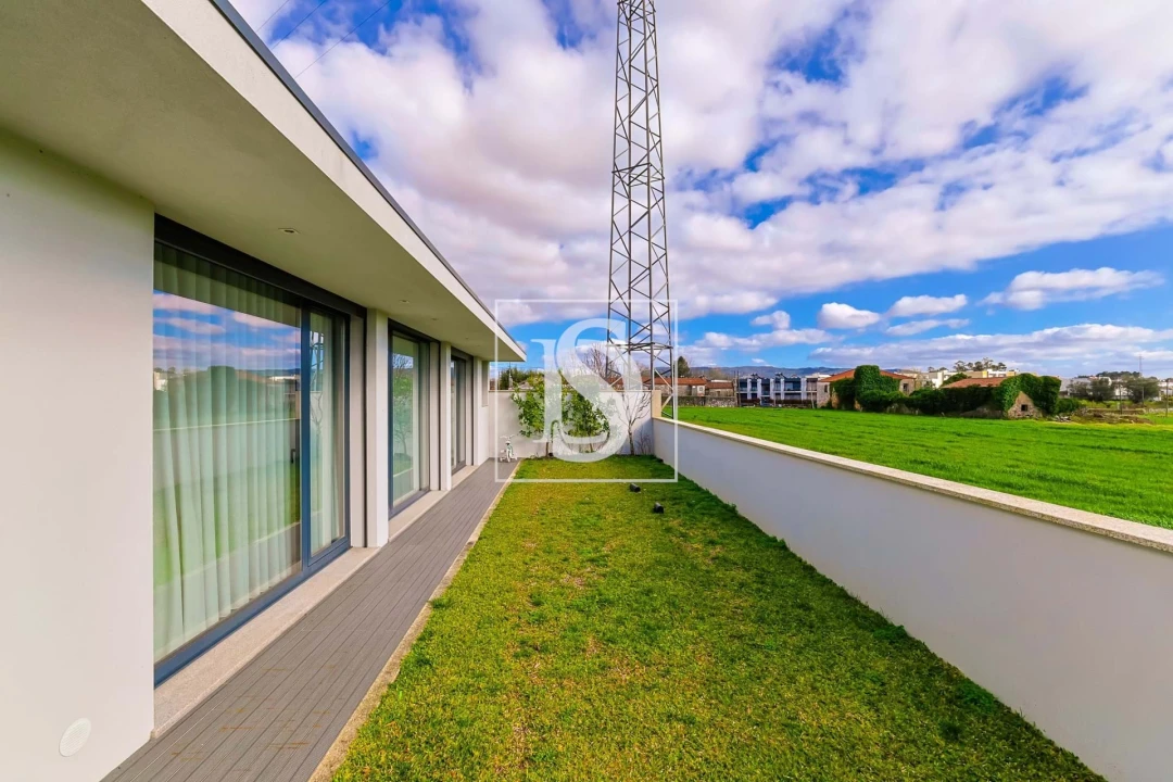 Moradia T3 para Venda em Tamel (São Verissimo) Foto 35