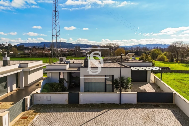 Moradia T3 para Venda em Tamel (São Verissimo) Foto 2